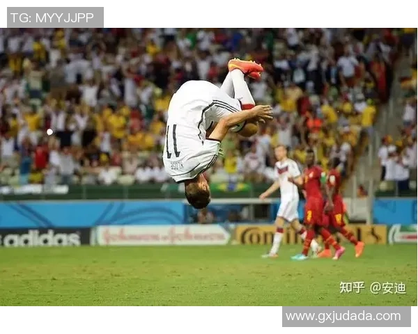 足球巨星与NBA传奇碰撞：跨界交流点燃运动激情，谁将主宰场上风云